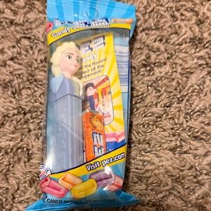 Frozen Character Pez Dispenser with Candy - Blue